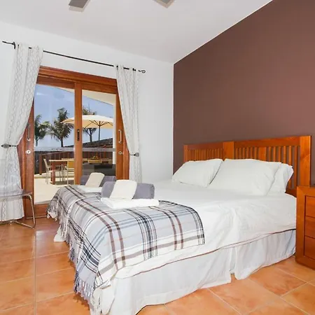 Vila Playa Blanca Sleeps 15 Pool Air Con Wifi *