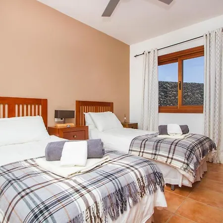Playa Blanca Sleeps 15 Pool Air Con Wifi Vila Playa Blanca (Lanzarote)