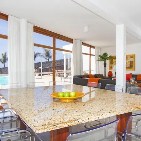 Playa Blanca Sleeps 15 Pool Air Con Wifi * Playa Blanca